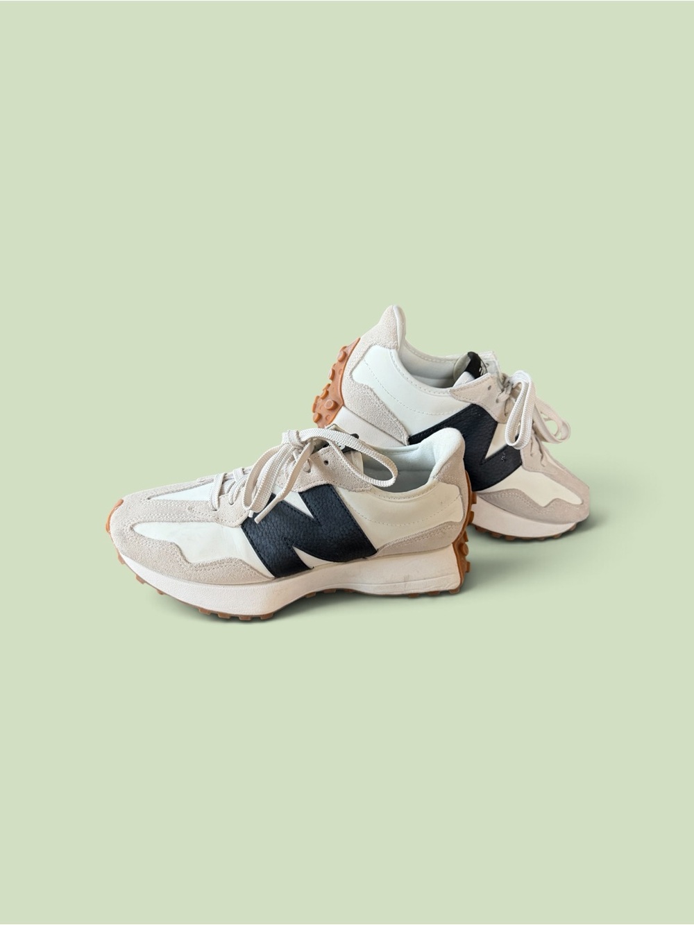 New Balance 327 Women’s 8.5 WS327GD Cream Black Suede Retro Sneakers